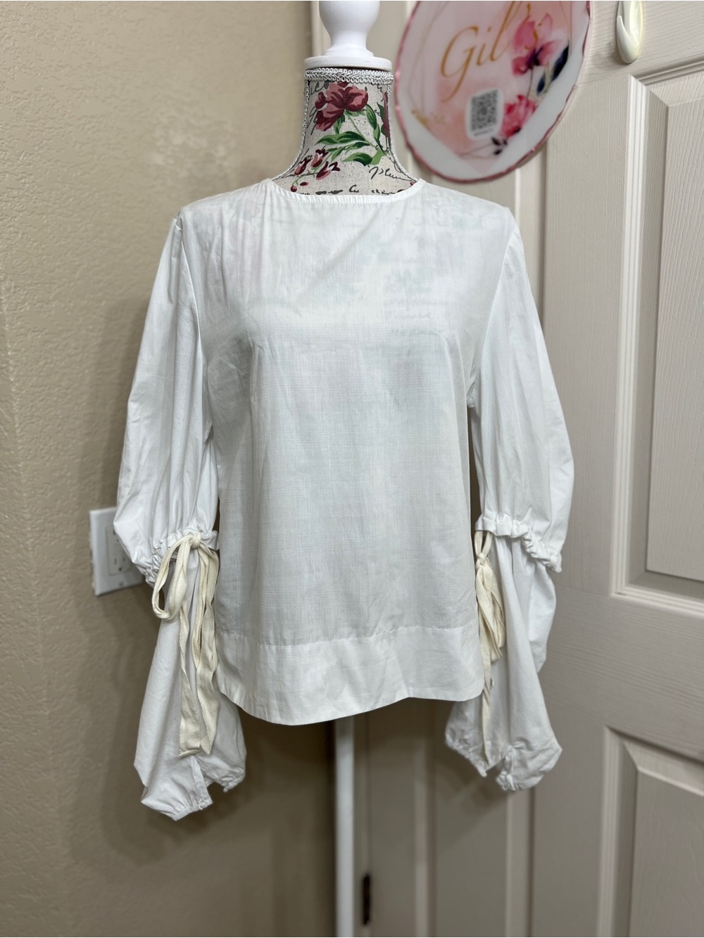 Kashieca Women's White Tie-Sleeve Balloon Blouse